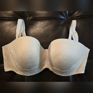 Victoria's Secret Body By Victoria Cream Lace Accent Strapless Bra